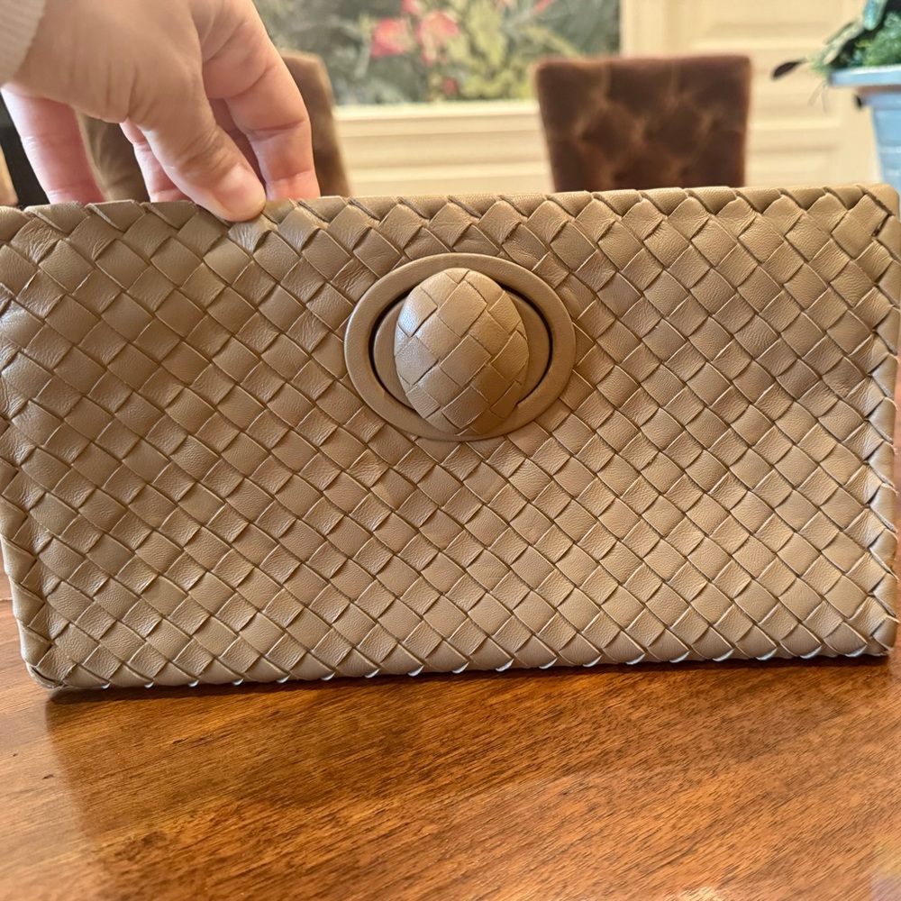 Bottega Veneta Intreciatto Fold Over Turnlock Woven Clutch